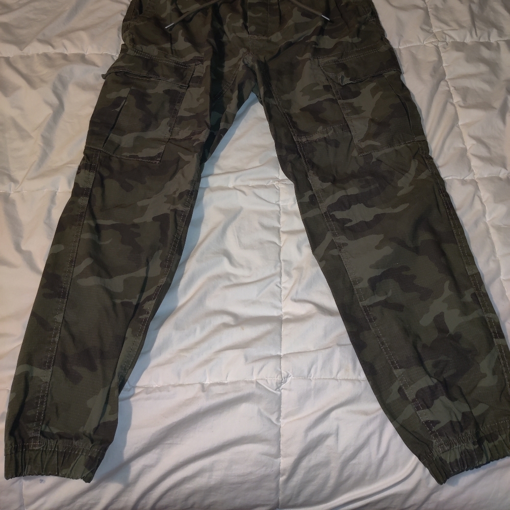 American Eagle Camo Joggers